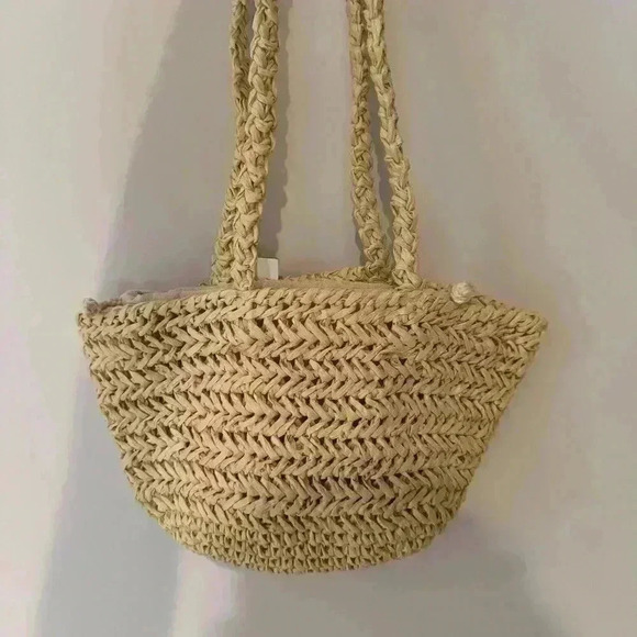 Pull&Bear Handbags - Pull&Bear Woven Bag New With Tags